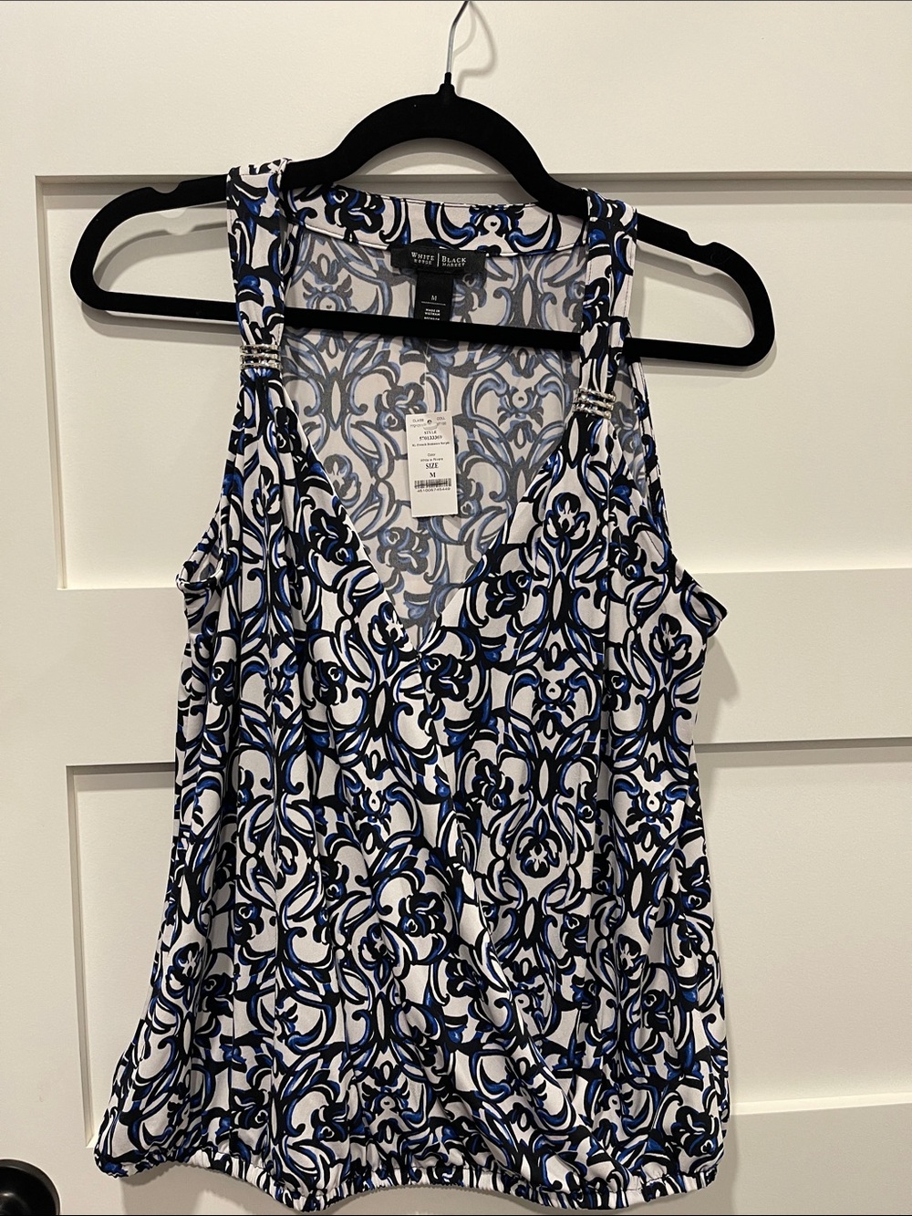 White House Black Market Navy & White Scroll-Print V-Neck Camisole